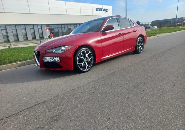 Alfa Romeo Giulia cena 114000 przebieg: 34000, rok produkcji 2020 z Mielec małe 67